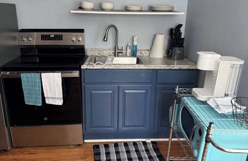 New Castle Apartamento | Charming 2-bedroom apartment in brilliant New Castle with WiFi, AC