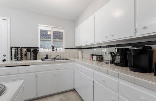 South Westside Apartamento | Charming 2-bedroom apartment with WiFi, AC in Olympia