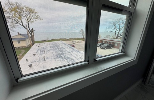 Lorain Apartamento | Charming 2-bedroom apartment with WiFi, AC in delightful Lorain