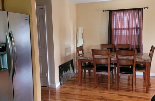 Weequahic Apartamento | Charming 2-bedroom apt less than 10 minutes away from EWR and 25 mins from NYC