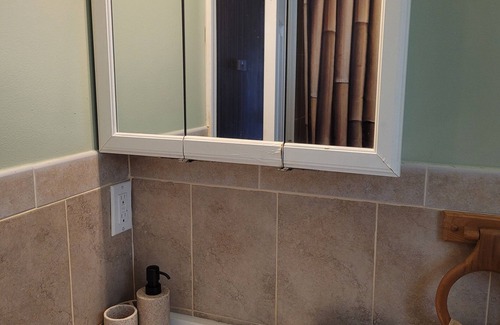 Weequahic Apartamento | Charming 2-bedroom apt less than 10 minutes away from EWR and 25 mins from NYC