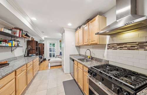 Shaw Casa | Charming 2-bedroom Bungalow near Center D.C.