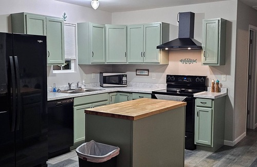 Martin Casa | Charming 2-bedroom bungalow in Martin with AC