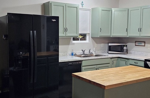 Martin Casa | Charming 2-bedroom bungalow in Martin with AC