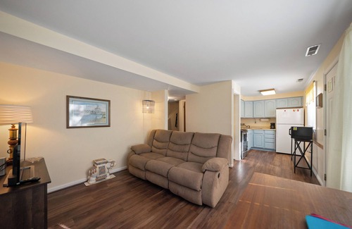 Great Mills Casa | Charming 2-bedroom Cap Cod style cottage