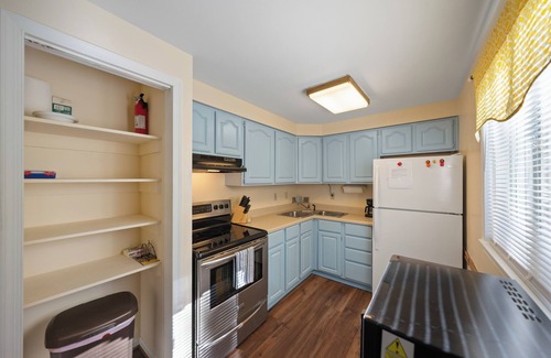 Great Mills Casa | Charming 2-bedroom Cap Cod style cottage