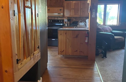 Schuyler Falls Cabaña | Charming 2-bedroom cottage in Keeseville with AC