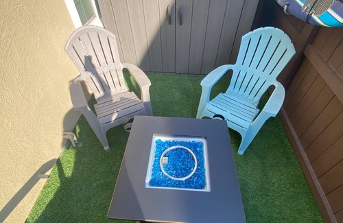 Clairemont Condominio | Charming 2-bedroom condo with AC, fitness room in lovely San Diego