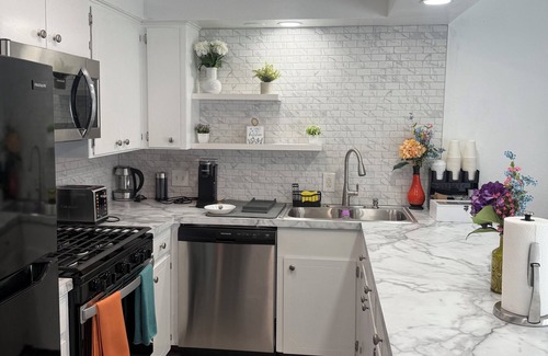 Tulsa Condominio | Charming 2-bedroom condo in Tulsa. Close to YMCA, park, hospitals and highways!