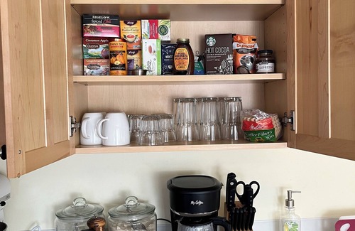 Veazie Cabaña | Charming 2-bedroom cottage in tranquil Veazie