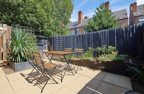 Nottingham Casa | Charming 2 bedroom house near Nottingham City - FREE Parking