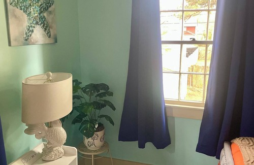 Portsmouth Casa | "Charming 2-Bedroom House in Historic Portsmouth – Perfect for Your Getaway!"