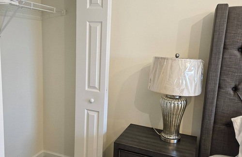 Summit Station Casa | Charming 2-bedroom house with WiFi, AC in wonderful Columbus
