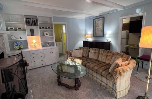 Bath Casa | Charming 2-bedroom house in small-town neighborhood
