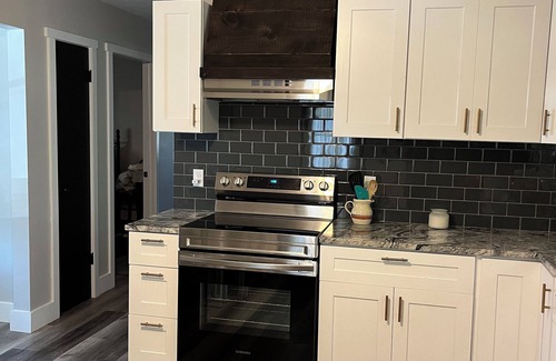 Ava Casa | Charming 2-bedroom house in Ava with WiFi and AC