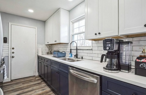 Parker Lane Condominio | Charming 2-bedroom House W/ WiFi & AC in Austin