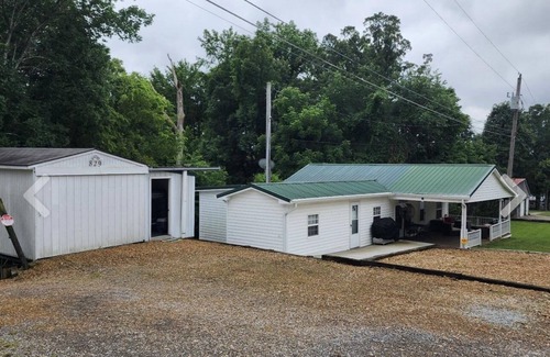 Dover Casa | Charming 2-bedroom house by the lake in Dover TN