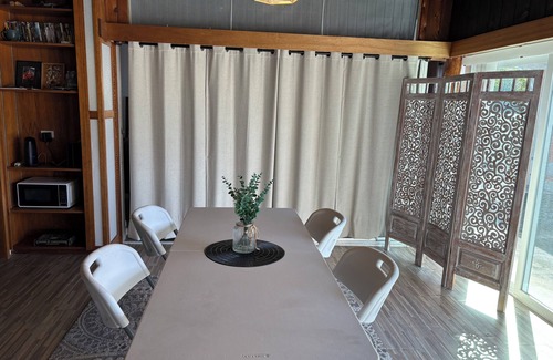 Kapoho Casa | Charming 2-bedroom house in wonderful Pāhoa with free private covered parking