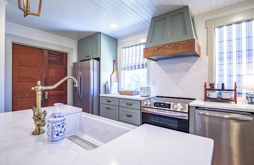 Maryville Cabaña | Charming 2-bedroom + Loft cottage in Maryville Tennessee