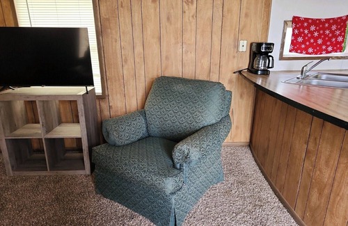 Stinnett Casa | Charming 2-bedroom mobile home with WiFi, AC in welcoming Stinnett