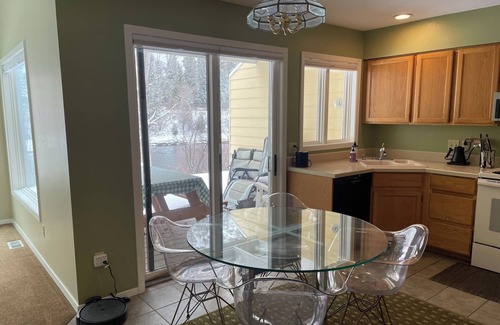 University District Casa | Charming 2-bedroom riverfront townhome in Missoula with AC, WiFi