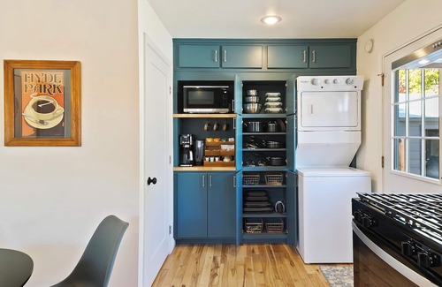 Sunset Cabaña | Charming 2-bedroom RIVERWAY COTTAGE in marvelous Boise with AC, WiFi