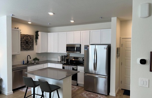 Johnstown Casa | Charming 2-bedroom townhome with WiFi, Smart Tv's in peaceful Johnstown