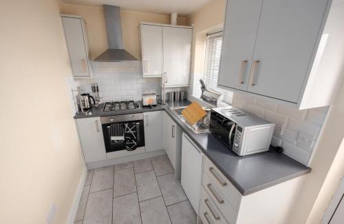 Wallasey Casa | Charming 2-Bedroom Townhouse in Wallasey