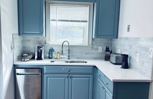 College Park Casa | Charming 2-bedroom house in College Park with WiFi and AC, near the Airport.