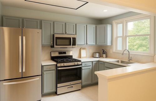 Drexel Hill Casa | Charming 2-bedroom house in Drexel Hill with laundromat ,parking& trolly station