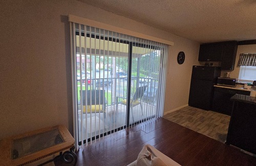 Fort Pierce Condominio | Charming 2-bedroom condo - 5 min from beach, with WiFi, AC, and Inside Laundry