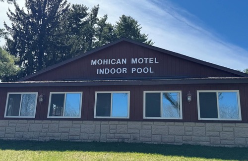 Lake George Condominio | Charming 2-bedroom condo with fitness room, WiFi in Wonderful Lake George