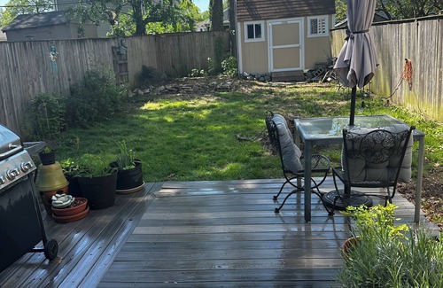 North Beach Cabaña | Charming 2-bedroom 1 bath cottage with AC, WiFi in peaceful North Beach, Md.