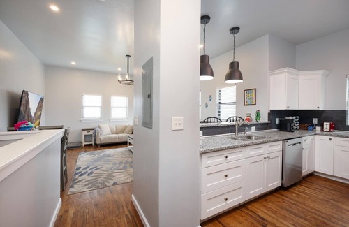 Near East Side Casa | Charming 2-bedroom house in brilliant San Antonio with WiFi, AC