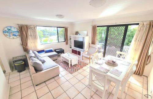 St. Lucia Apartamento | Charming 2bd apt near UQ & ferry