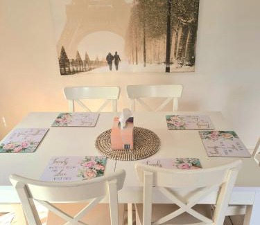 St. Lucia Apartamento | Charming 2bd apt near UQ & ferry