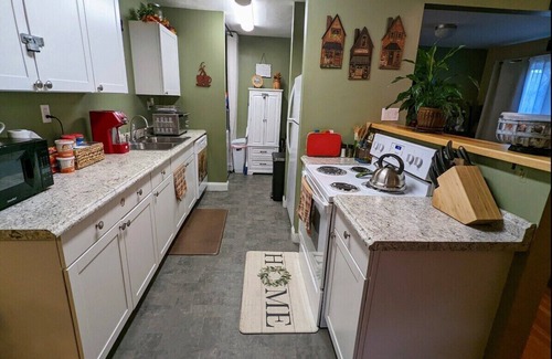 Saranac Lake Apartamento | 2 Bedroom-Apartamento-Baño compartido