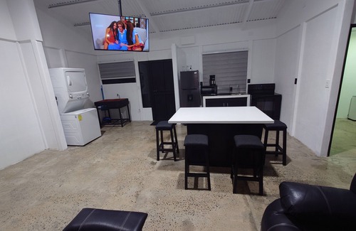 Boca Arenal Casa | Charming 2bedroom house in Boca de Arenal SanCarlos with AC, WiFi + 1 car garage