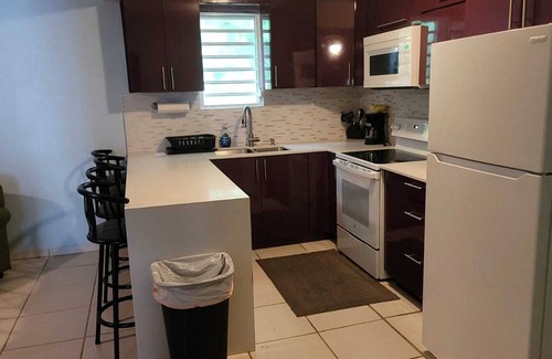 Palmas Apartamento | Charming 2Bedroom House-5 Beds-Sleep 10- UNIT 1