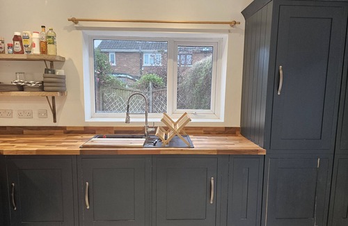 Chester Casa | Charming 2BR Bungalow Near Chester City Centre