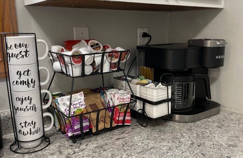 Terre Haute Casa | Charming 2BR / King Bed Firepit 9 Min to ISU