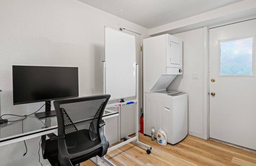 Santa Rosa Apartamento | Charming 3 BD Retreat - Spa, EV Charger, Views