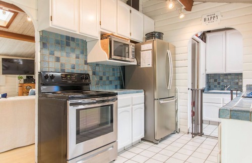 Stinson Beach Casa | Cabina única en una calle arenosa, 5 casas de la playa, 200 metros del centro de la ciudad