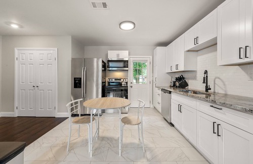 Sylvan Hills Casa | Charming 3 Bed Bungalow Family Retreat: Sleeps 6