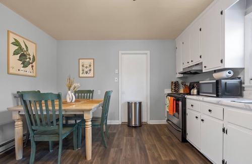 Highland Springs Casa | Charming 3-bedroom house with AC and WiFi in Highland Springs