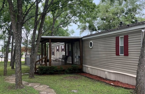 Wellborn Casa | Charming 3-bedroom mobile home located just minutes away from Texas A&M Univ.