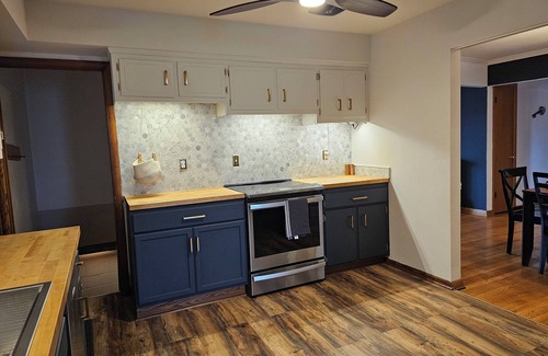 Menomonee Falls Casa | Charming 3 Bedroom Home!