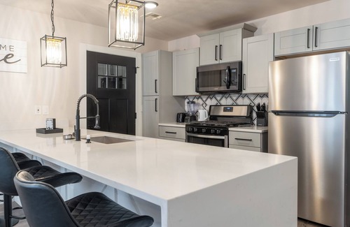 Central Oklahoma City Casa | Charming 3-bedroom house with WiFi, AC in awesome Oklahoma City.