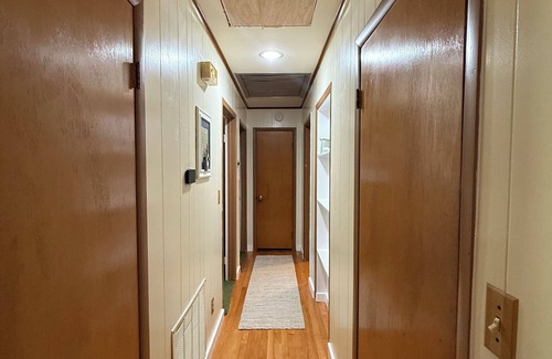 Marshall Casa | Charming 3 Bedroom, 2 Bath house in Marshall.