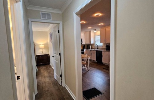 Landrum Casa | Charming 3-bedroom 2-Bath house with WiFi and AC in lovely Landrum